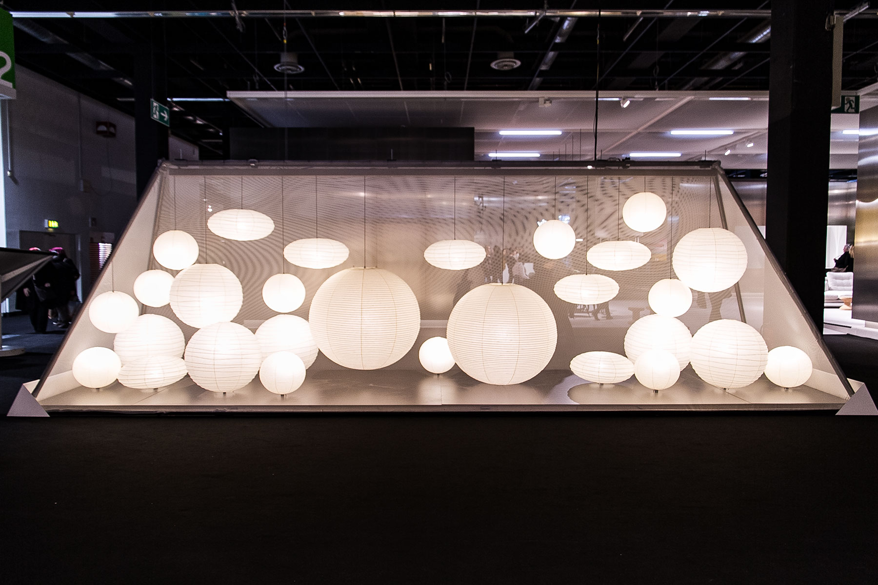 vitra light installation, imm cologne trade fair 2018, blog post lifetime-pieces.com