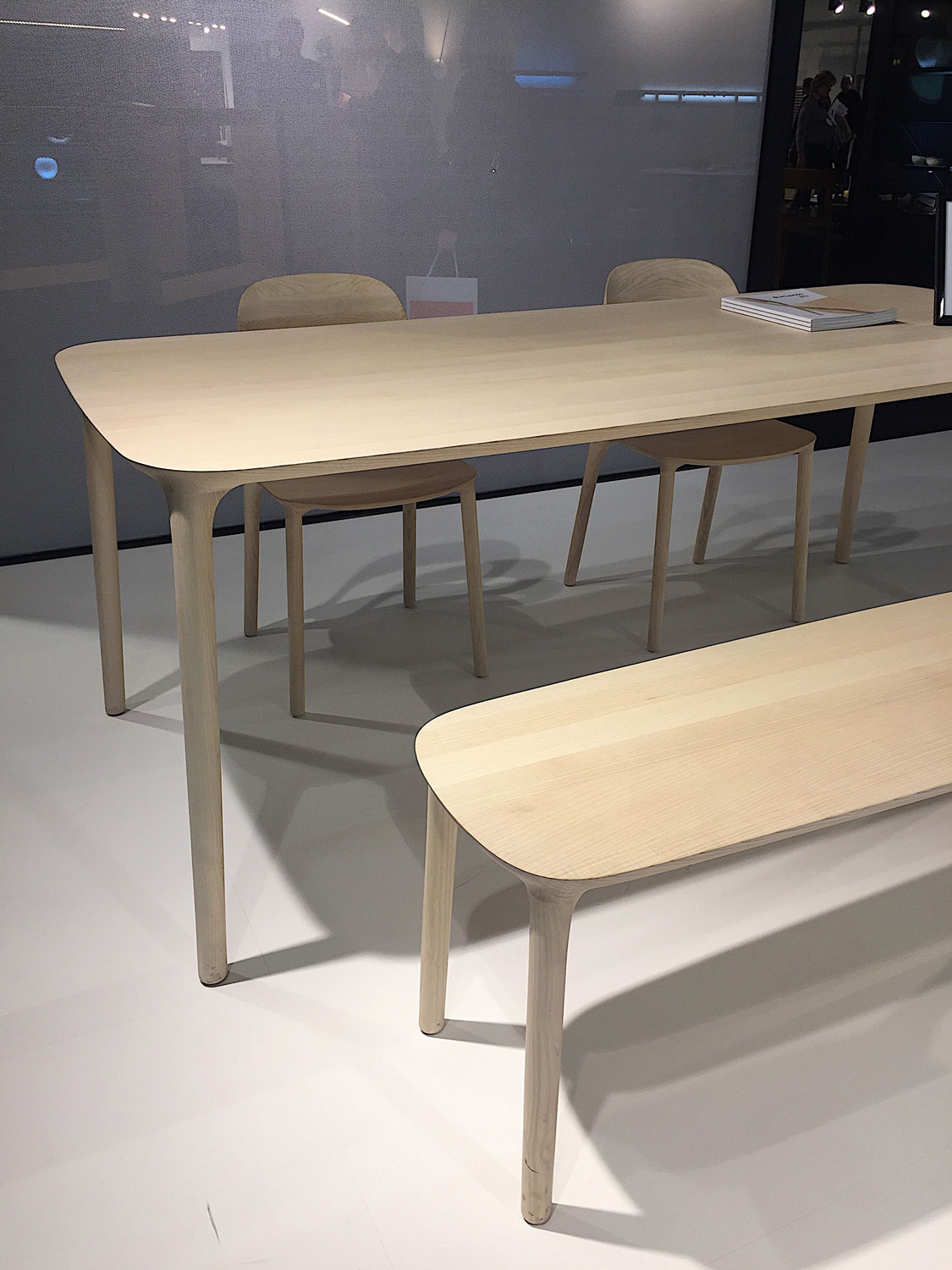 Imm Cologne 2017 trade fair interior trends wood table chairs