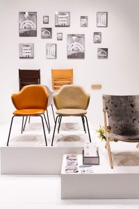 Jupiter Chair, Laxe oak folding chair exhibitor by Lassen, imm cologne fair 2018, blog post lifetime-pieces.com