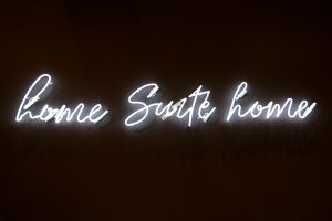 home suite home, neon sign, seen at imm cologne fair 2018, blog post on lifetime-pieces.com
